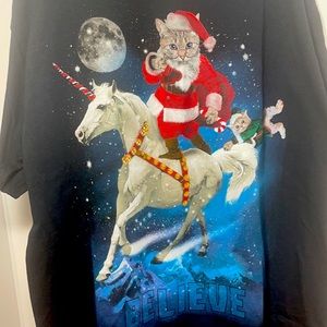 "Santa Cat" Unisex T-Shirt - SIze Large